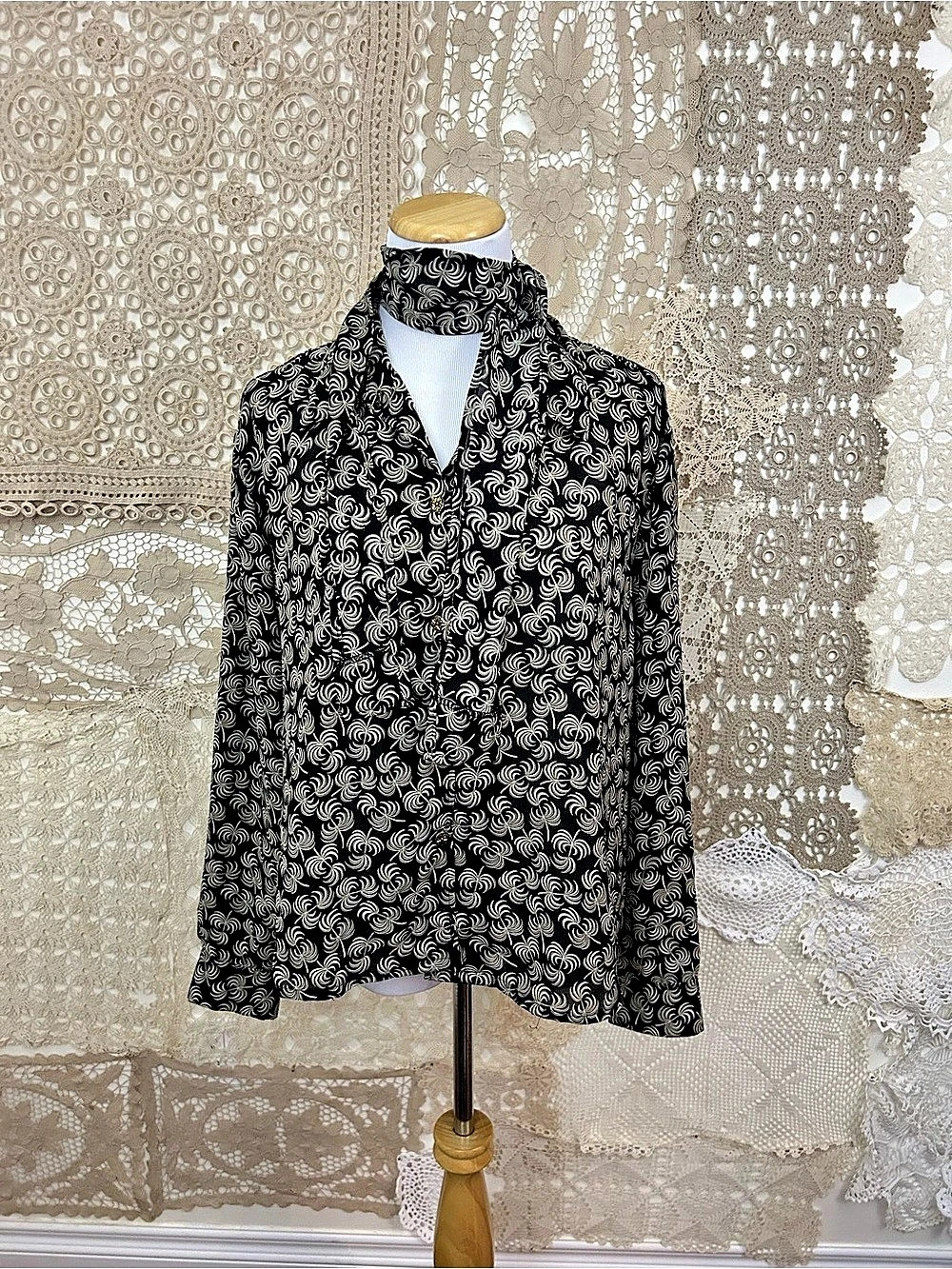Vintage 70s Eaton Collectibles Black & Cream Abstract Blouse Matching Scarf